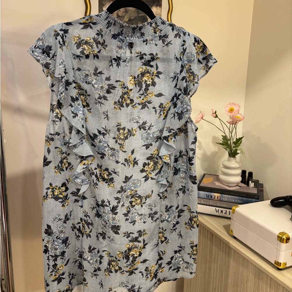 Floral Ruffle Blouse - Picture 2 of 3